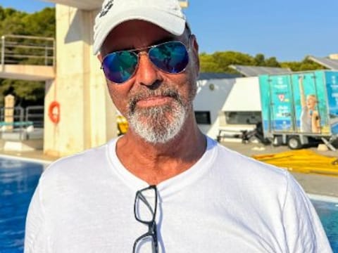 Coach Emilio Ratia